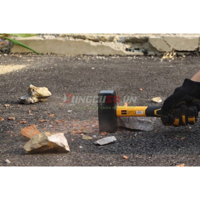 Búa Tạ 1500g INGCO HSTH8803