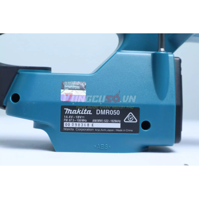 Radio có đèn dùng pin 18V Makita DMR050
