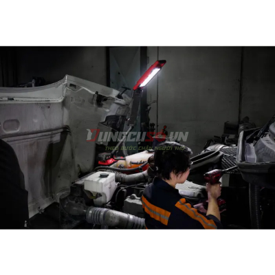 Đèn rọi tay đòn từ tính Milwaukee M18 ABL-0