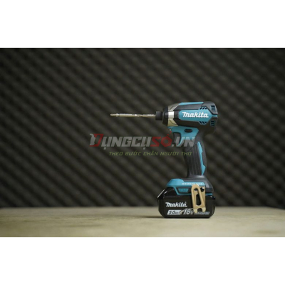 Máy vặn vít pin 18V Makita DTD153RFE