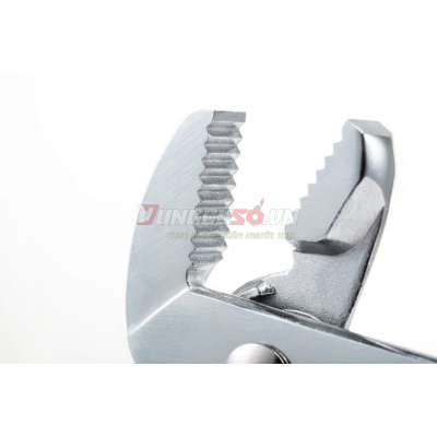 Kìm mỏ quạ 8in Sata 70411