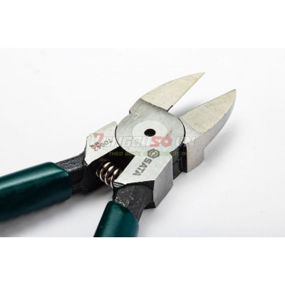 Kềm cắt cán bọc nhựa kiểu Nhật 5in Sata 70641