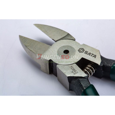Kềm cắt cán bọc nhựa kiểu Nhật 5in Sata 70641