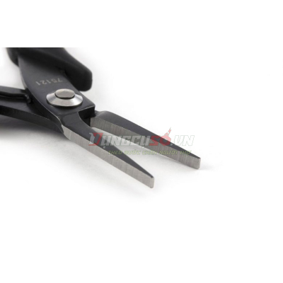 Kềm mũi phẳng 6in Sata 75121
